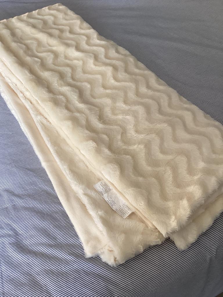 Plaid aspect fourrure, Maison & Meubles, Accessoires pour la Maison | Plaids & Couvertures, Enlèvement ou Envoi