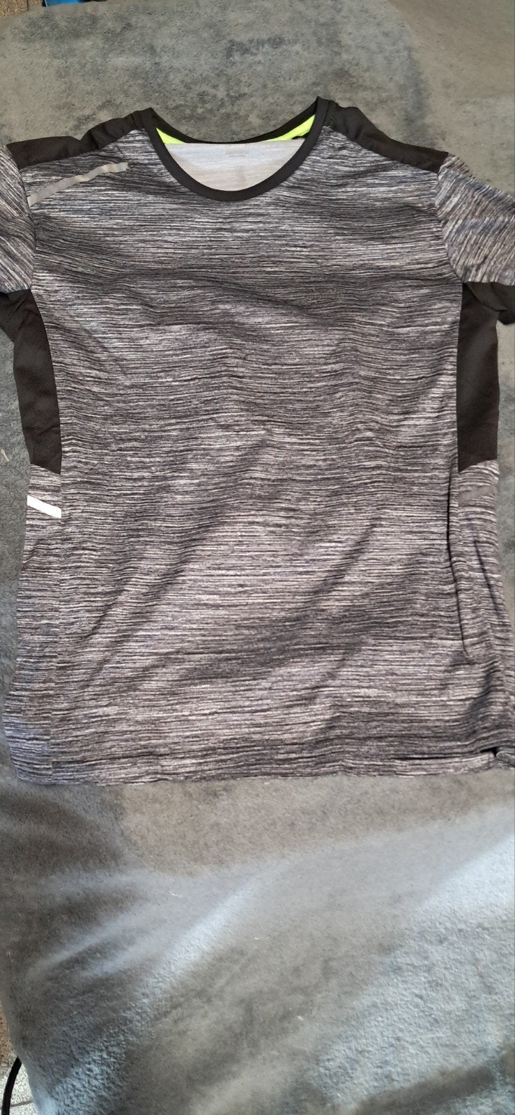 sporthirt xs, Kleding | Dames, Sportkleding, Zwart, Nieuw, Ophalen of Verzenden, Hardlopen of Fietsen