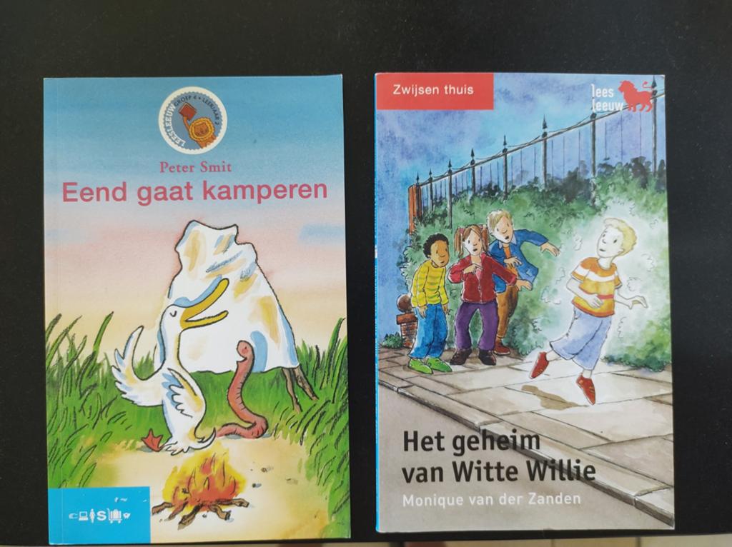 Set van 2 boekjes 'leesleeuw', Zwijsen, groep 4/2e leerjaar,, Boeken, Ophalen of Verzenden