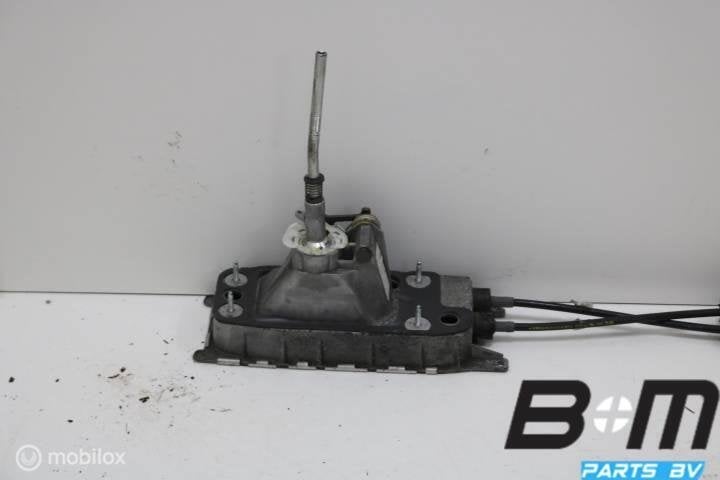 Schakelmechaniek VW Tiguan 5N 7N0711049A, Utilisé