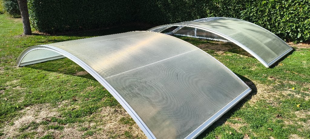 Donne Abri piscine à réparer, Ophalen, Gebruikt, Afdekzeil