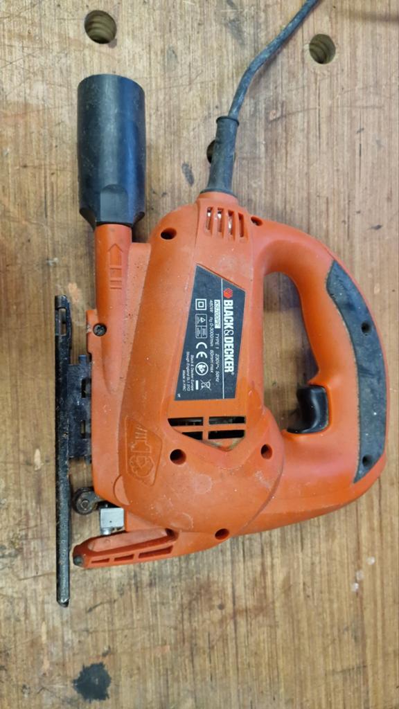 Decoupeerzaag black & decker, Doe-het-zelf en Bouw, Gereedschap | Zaagmachines, Ophalen, Gebruikt, Decoupeerzaag, Black & Decker
