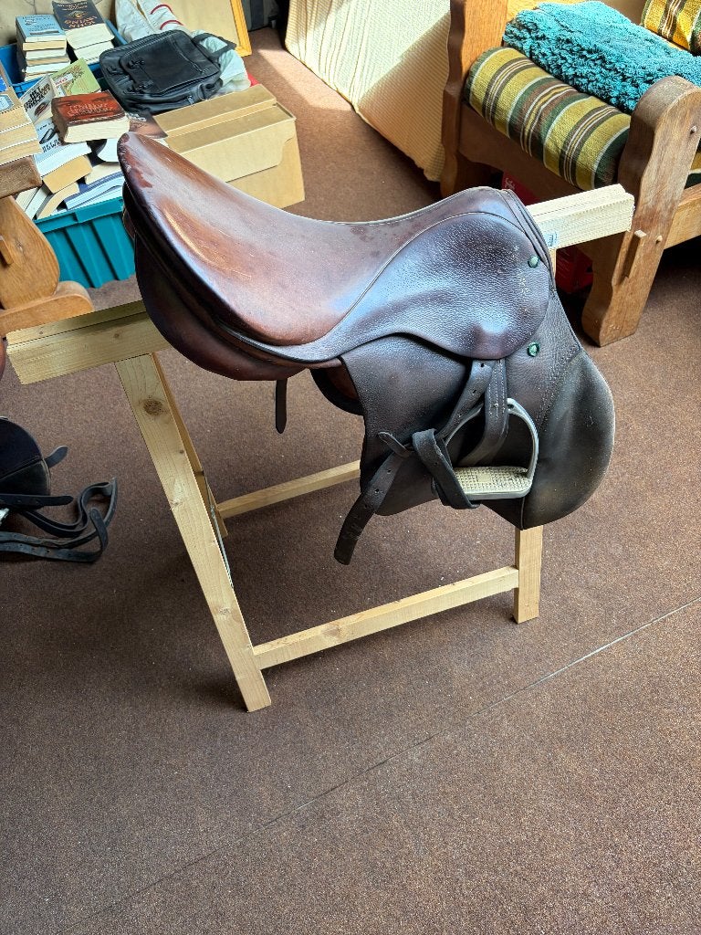 Stubbe Zadels, Dieren en Toebehoren, Ophalen, L (17.5 inch), Gebruikt, Stubben