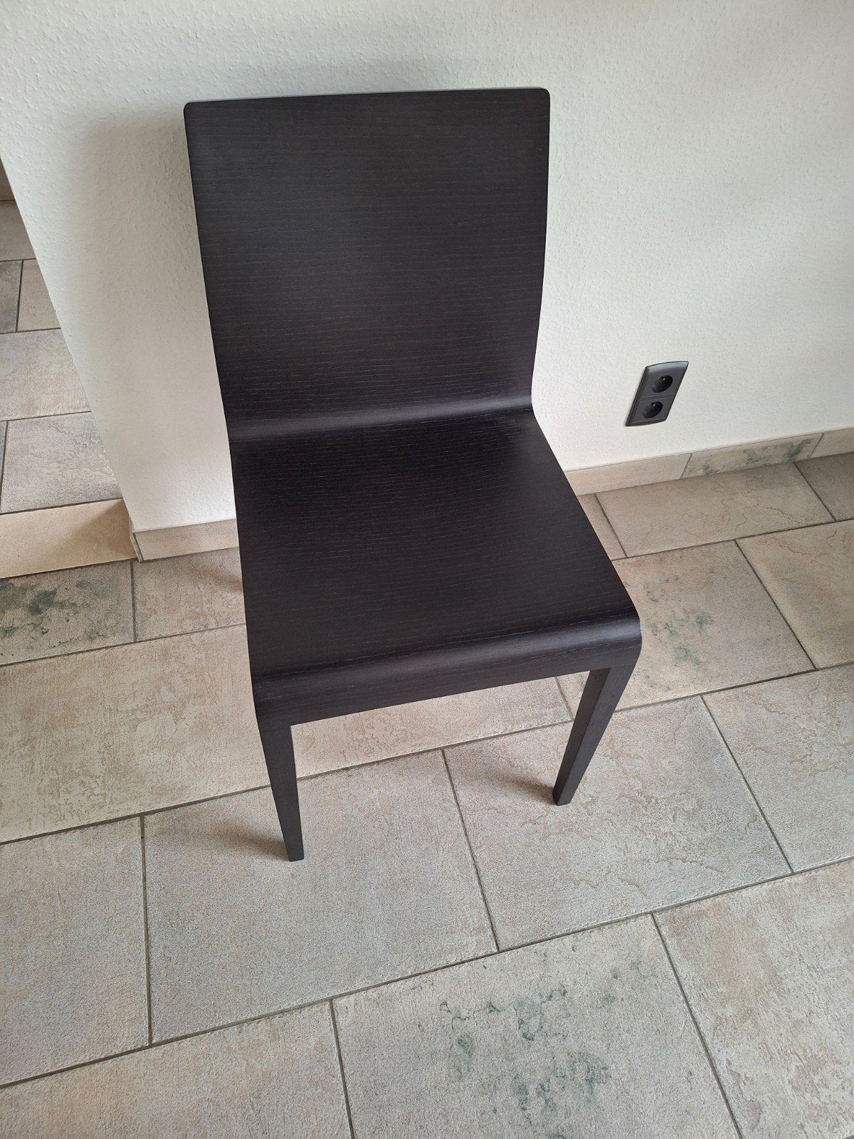 Mooie uitschuifbare tafel , Italiaans desing, met stoelen., Huis en Inrichting, Stoelen, Ophalen