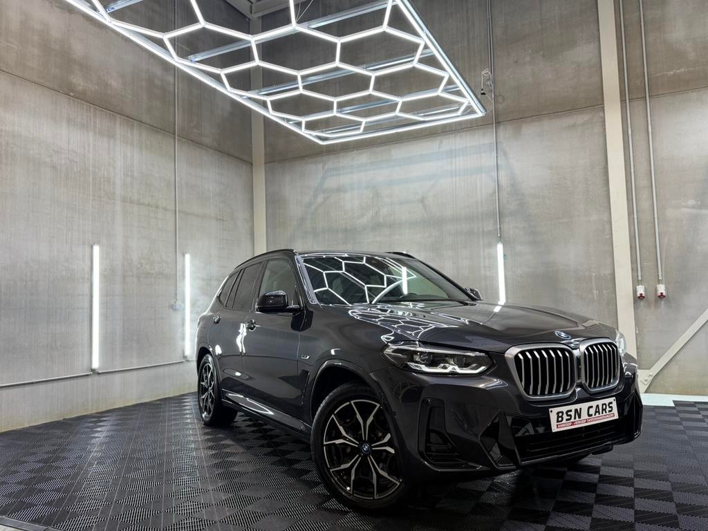 BMW X3 xDrive30e//MPACK/BTW/360CAMERA/CARPLAY/SHADOW/GRNTIE, Auto's, Automaat, Zwart, Leder, 5 zetels