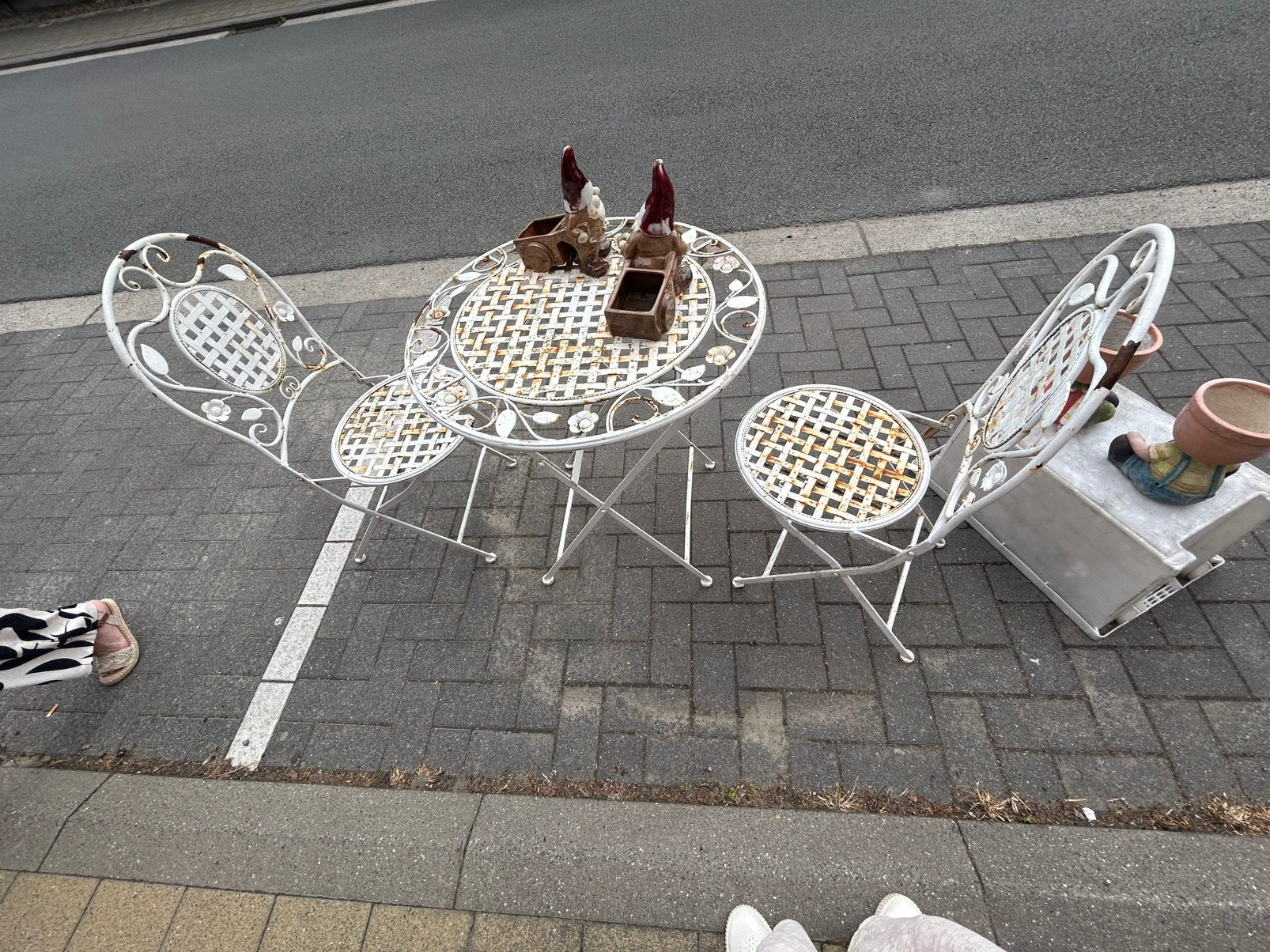 Bistrotafel met twee stoelen, Tuin en Terras, Tuinsets en Loungesets, Ophalen, Zo goed als nieuw