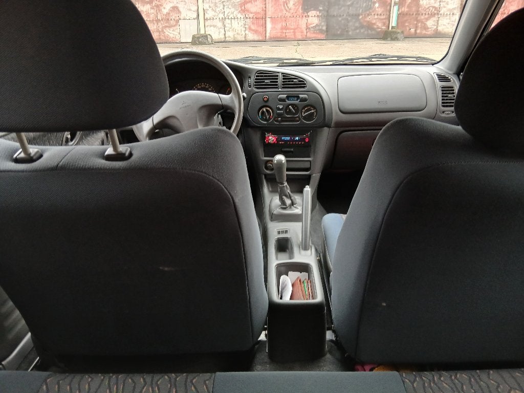 Mitsubishi Colt 1300, Auto's, Voorwielaandrijving, Stof, 4 cilinders, Bedrijf