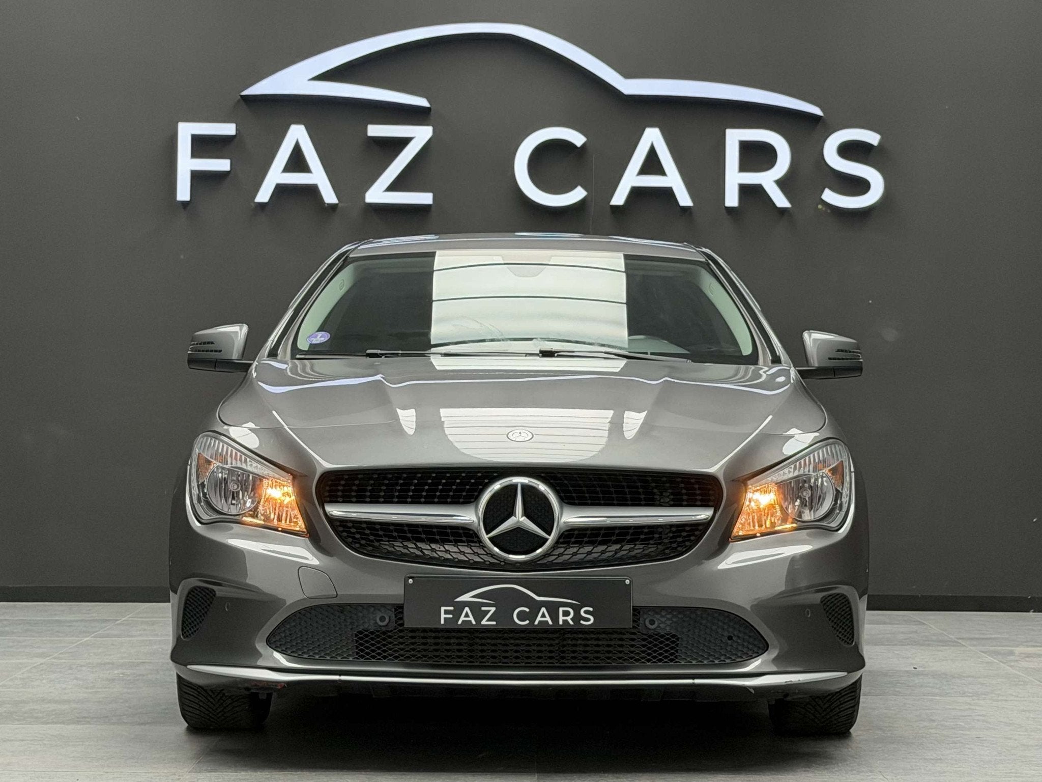 Mercedes-Benz CLA-Klasse 180 1.6 * 1ER PROP + GPS + CLIM + R, Achat, Entreprise, Boîte manuelle, Noir