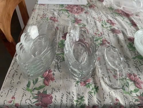 Glazen schoteltjes, Ophalen