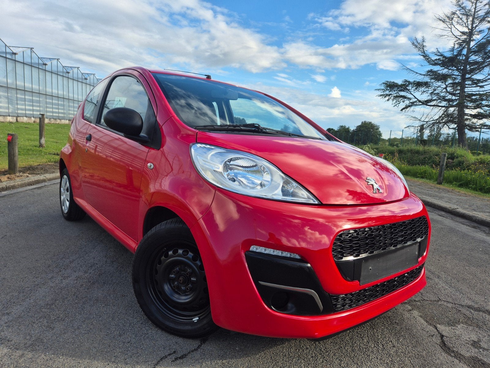 Peugeot 107 1.0 benzine  bj 2013 160dkm Gekeurd voor verkoop, Auto's, Peugeot, Voorwielaandrijving, Euro 5, Stof, 50 kW