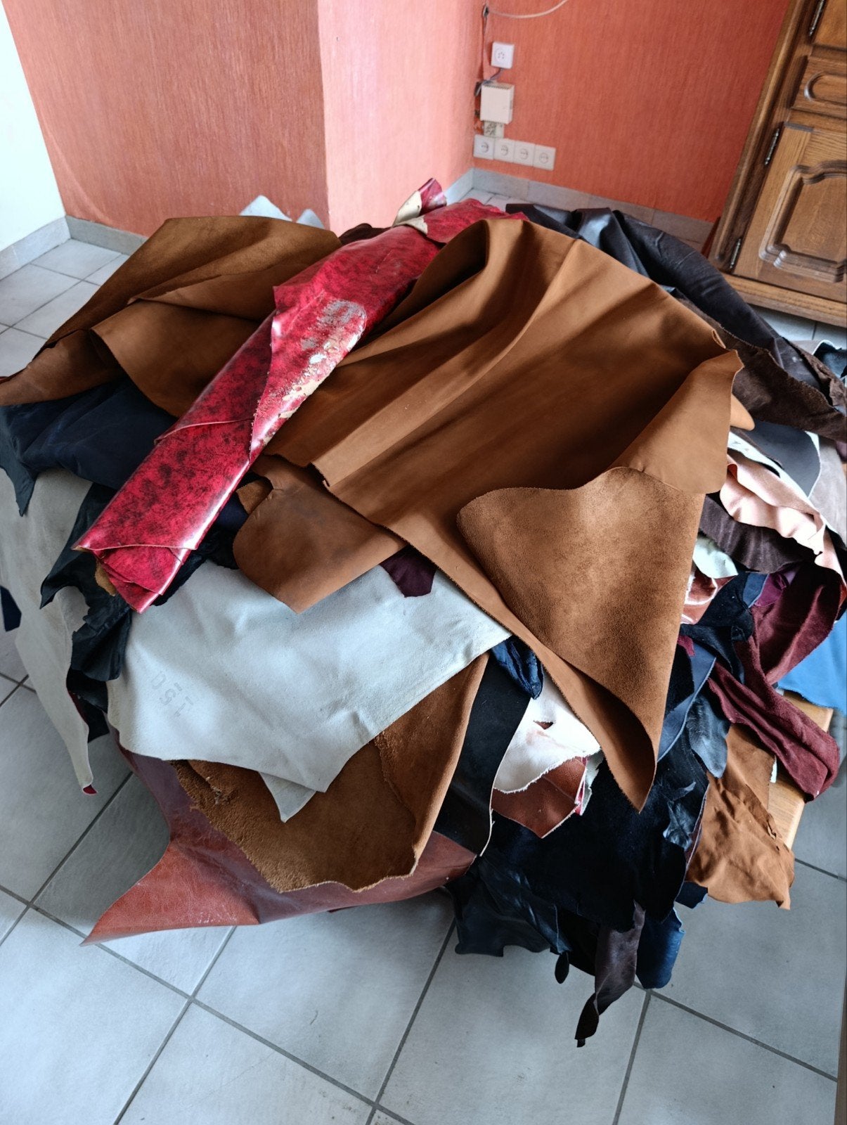 Très beau lot de cuir vintage !, Enlèvement