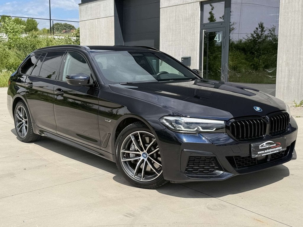 BMW 520 e Hybrid Mpack Facelift Euro 6d/ CARPLAY/ CAMERA/, Auto's, Automaat, Gebruikt, https://public.car-pass.be/vhr/efc94c15-962a-4cde-9eb4-936a409b76e6