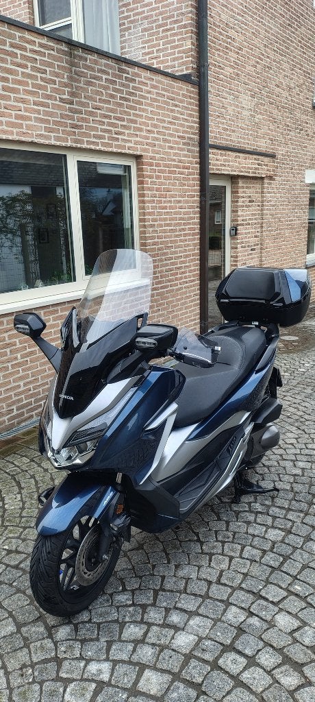 Honda Forza 300, Scooter, 300 cc, Gebruikt, Particulier