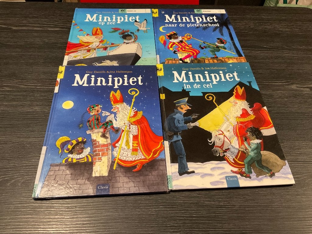 4 boeken Sinterklaas Minipiet Guy Daniëls en Ina Hellemans, Boeken, Gelezen, Guy Daniëls, Fictie algemeen, Jongen of Meisje