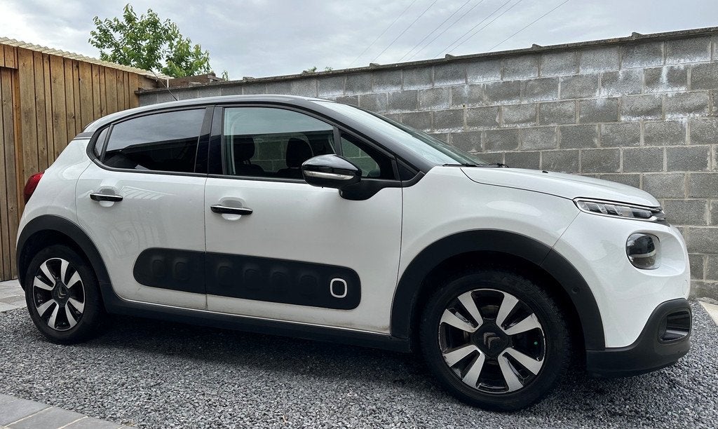 Citroën C3 1.2 PureTech Shine Keyless Led Navi Camera Linea, Voorwielaandrijving, Stof, Gebruikt, 1199 cc