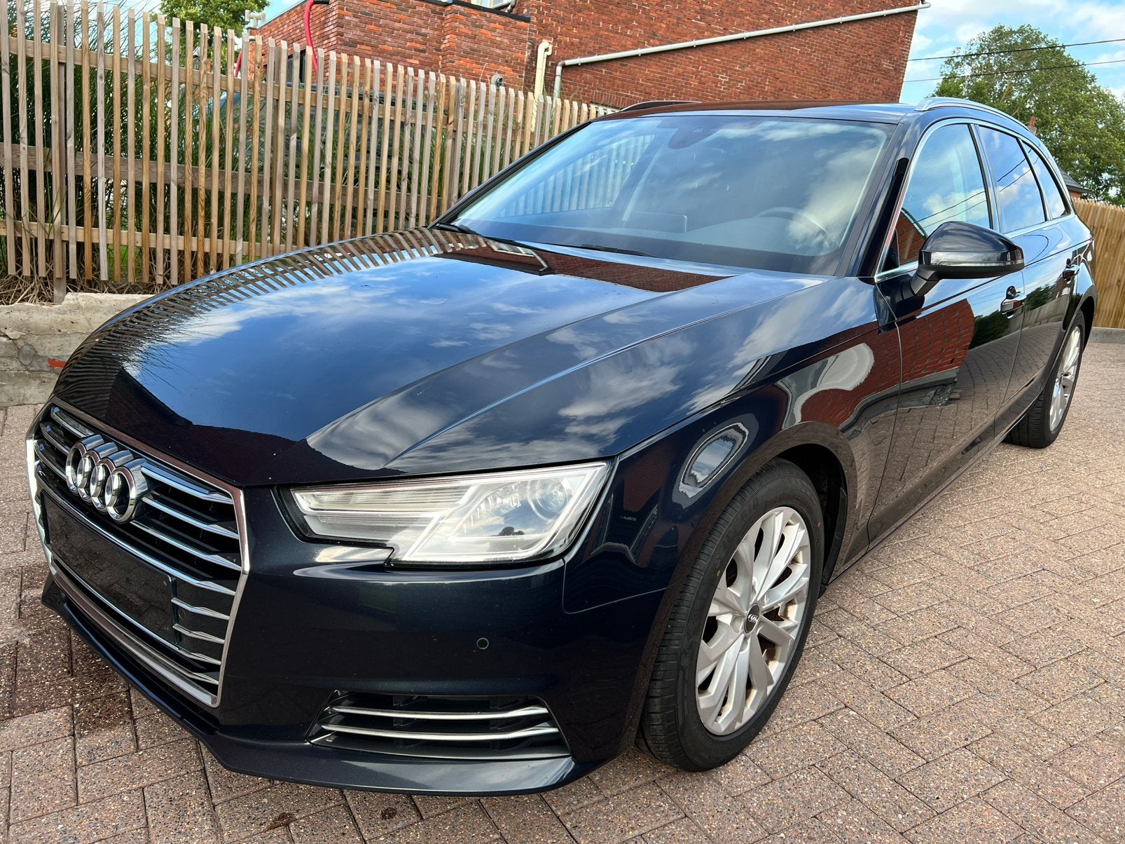 Audi A4 S-Tronic 2016 Diesel 252.000KM 150PK !, Auto's, Audi, 4 cilinders, A4, Leder, 5 deurs