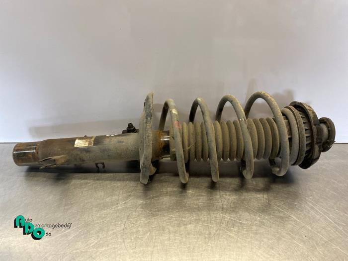 Schokdemperpoot links-voor van een Peugeot 208 (208 12-), Gebruikt, -, -, Ophalen of Verzenden