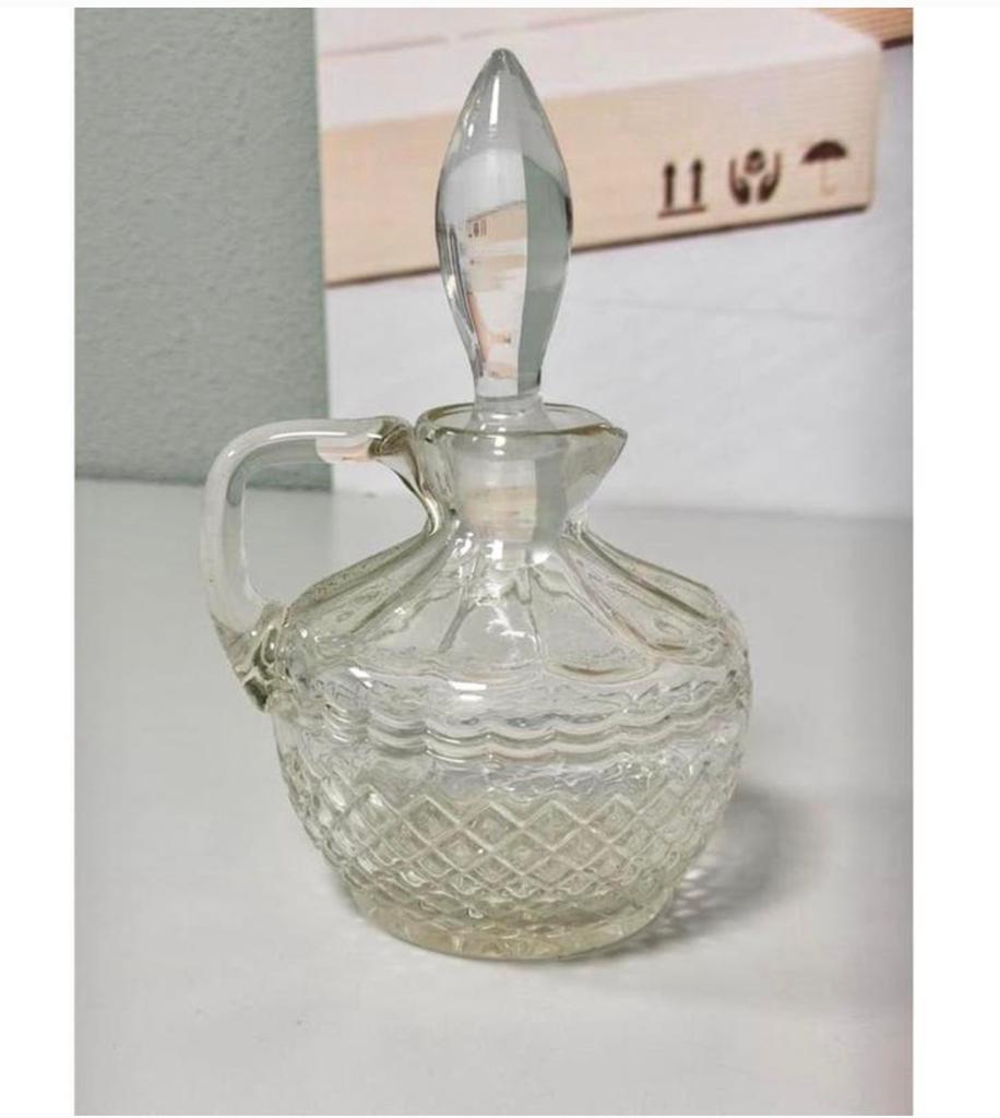 Vintage geslepen glazen kan met stop decoratieve glas karaf, Antiek en Kunst, Antiek | Glaswerk en Kristal, Ophalen of Verzenden