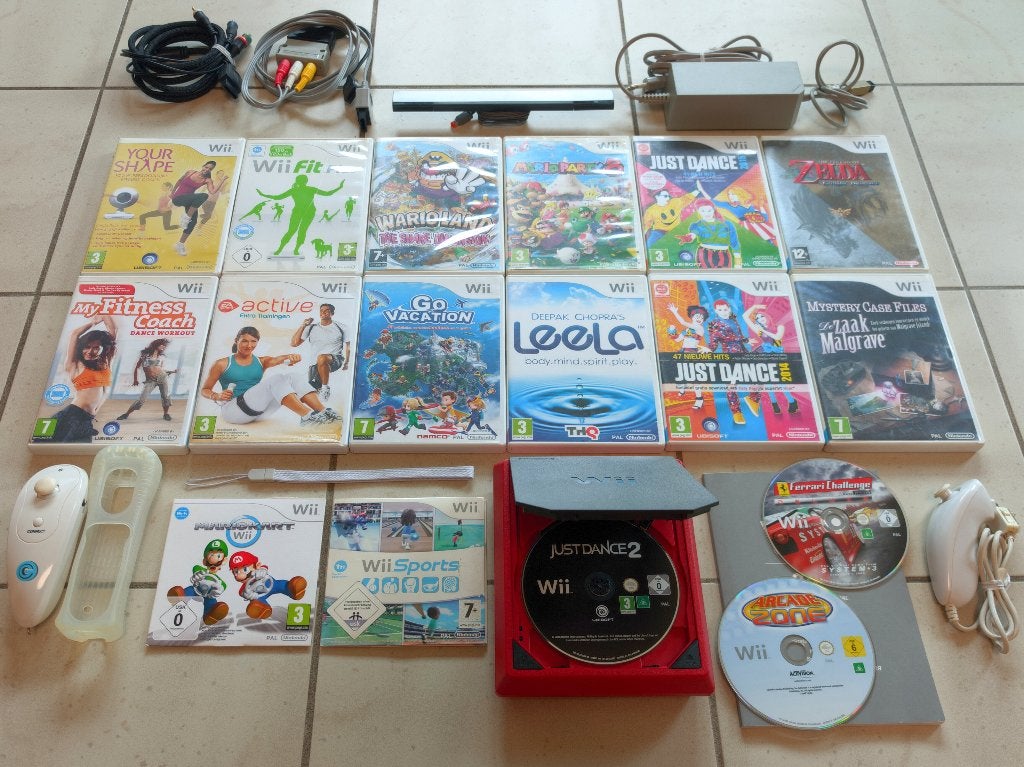 Wii Mini + 17 jeux! Zelda, Mario Kart + Party, Just Dance, Enlèvement ou Envoi, Comme neuf, Sans contrôleur, Avec jeux