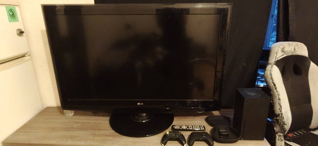 Xbox Series X Complete Gaming Set + LG TV, Consoles de jeu & Jeux vidéo, Consoles de jeu | Xbox Series X & S, Enlèvement, Xbox Series X