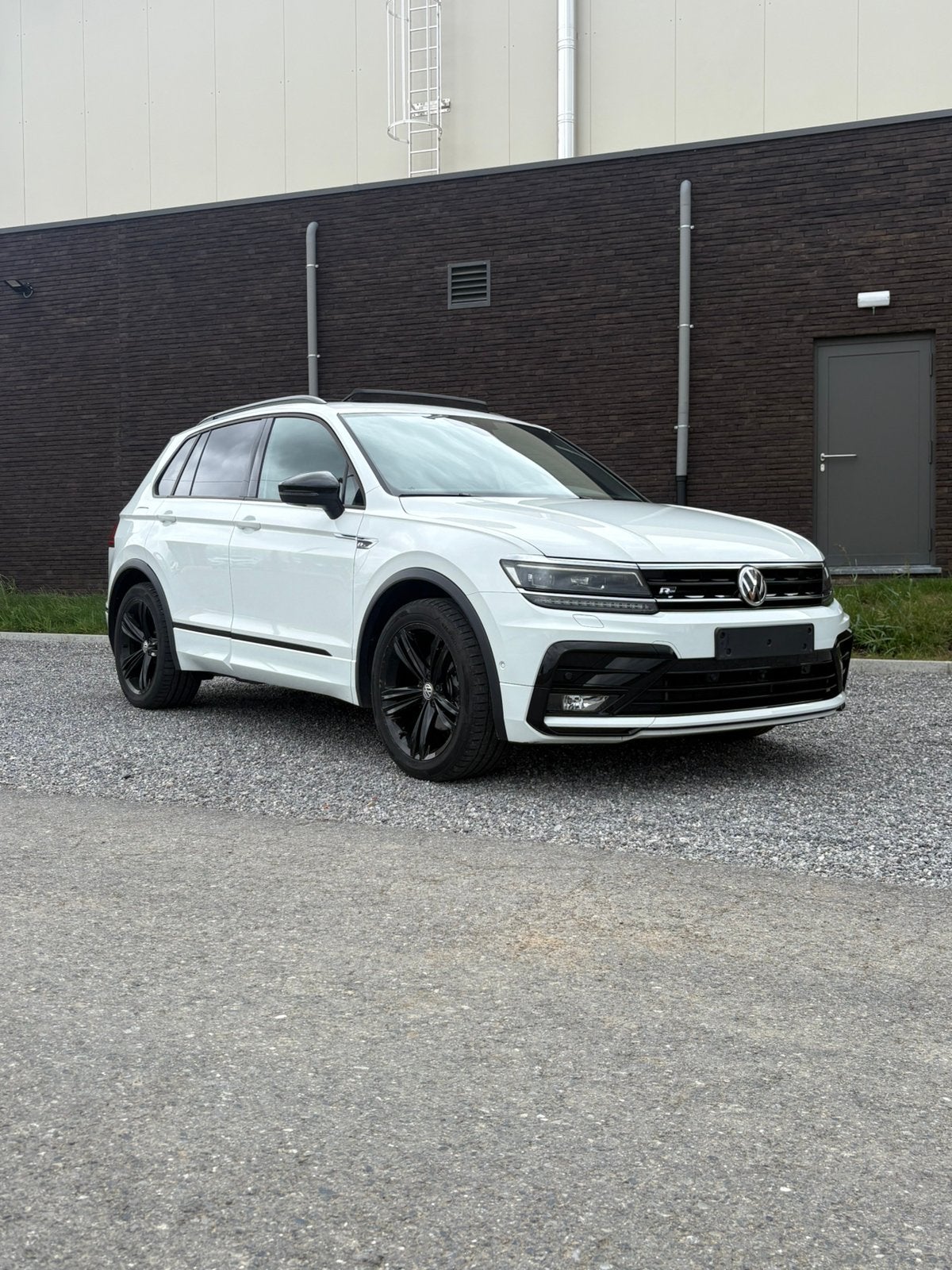 Vw tiguan R LINE 2020, Auto's, Volkswagen, 4 cilinders, Wit, Leder, 5 zetels
