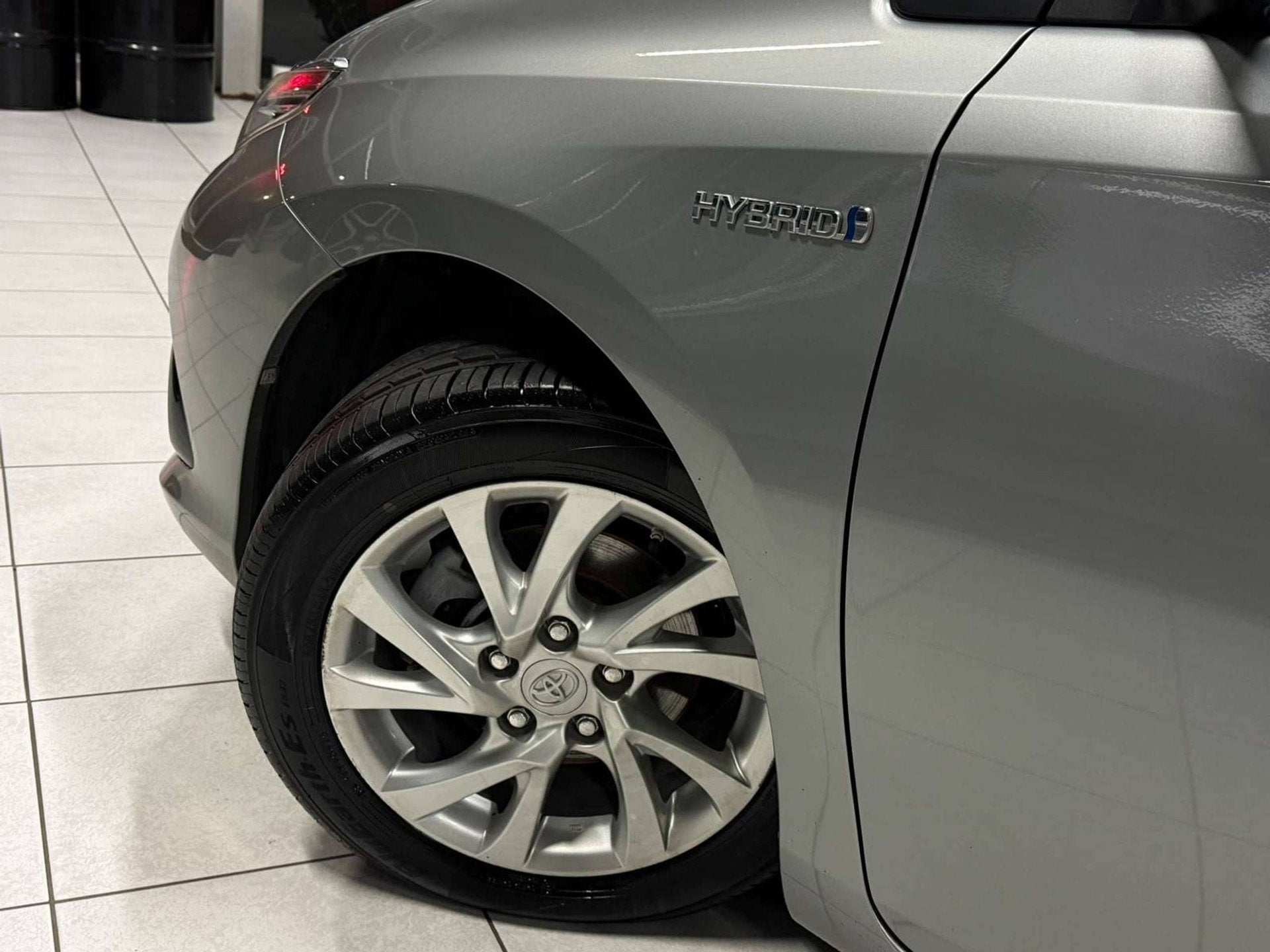 Toyota Auris 50th 1.8 Essence/Hybride Automatique 73kW Euro, Auto's, Gebruikt, 5 deurs, Hybride Elektrisch/Benzine, 1798 cc