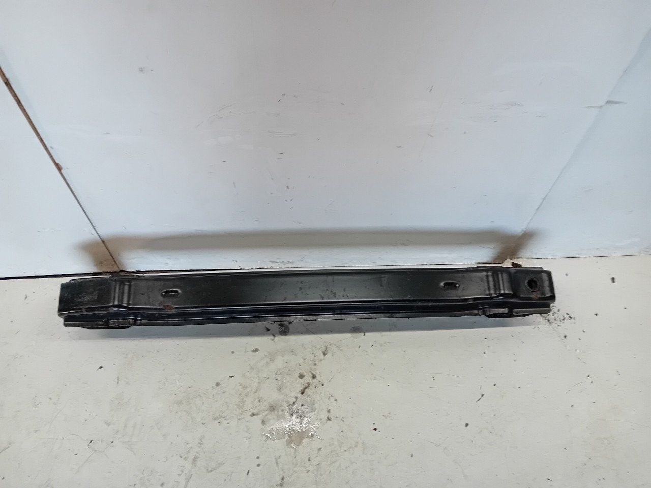 Bumperbalk achter Volkswagen Passat, Onderdelen@venauto.nl, Van der Ven Autorecycling B.V., Gebruikt, Ettenseweg 76, 4706 PB Roosendaal, The Netherlands