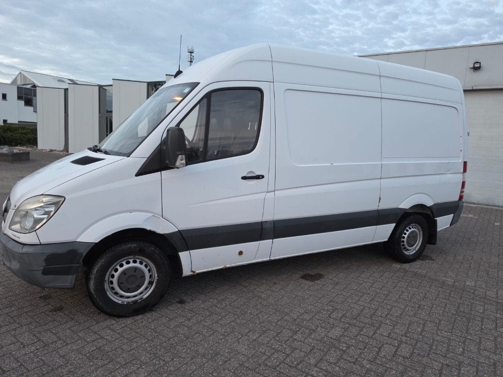 MERCEDES SPRINTER 310. année : 2010, Achat, Entreprise, Boîte manuelle, Noir