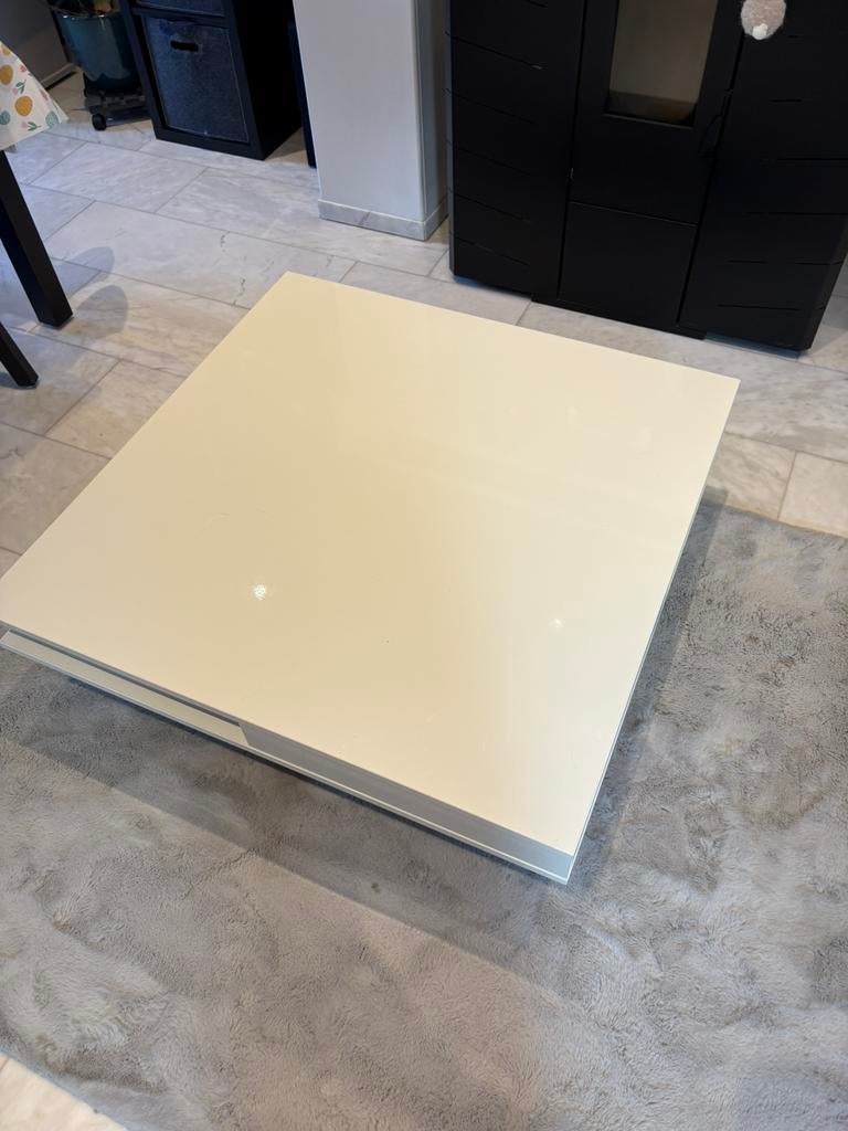 Table basse moderne, Maison & Meubles, Tables | Tables de salon, Comme neuf, 50 à 100 cm, 50 à 100 cm, Carré, Autres matériaux