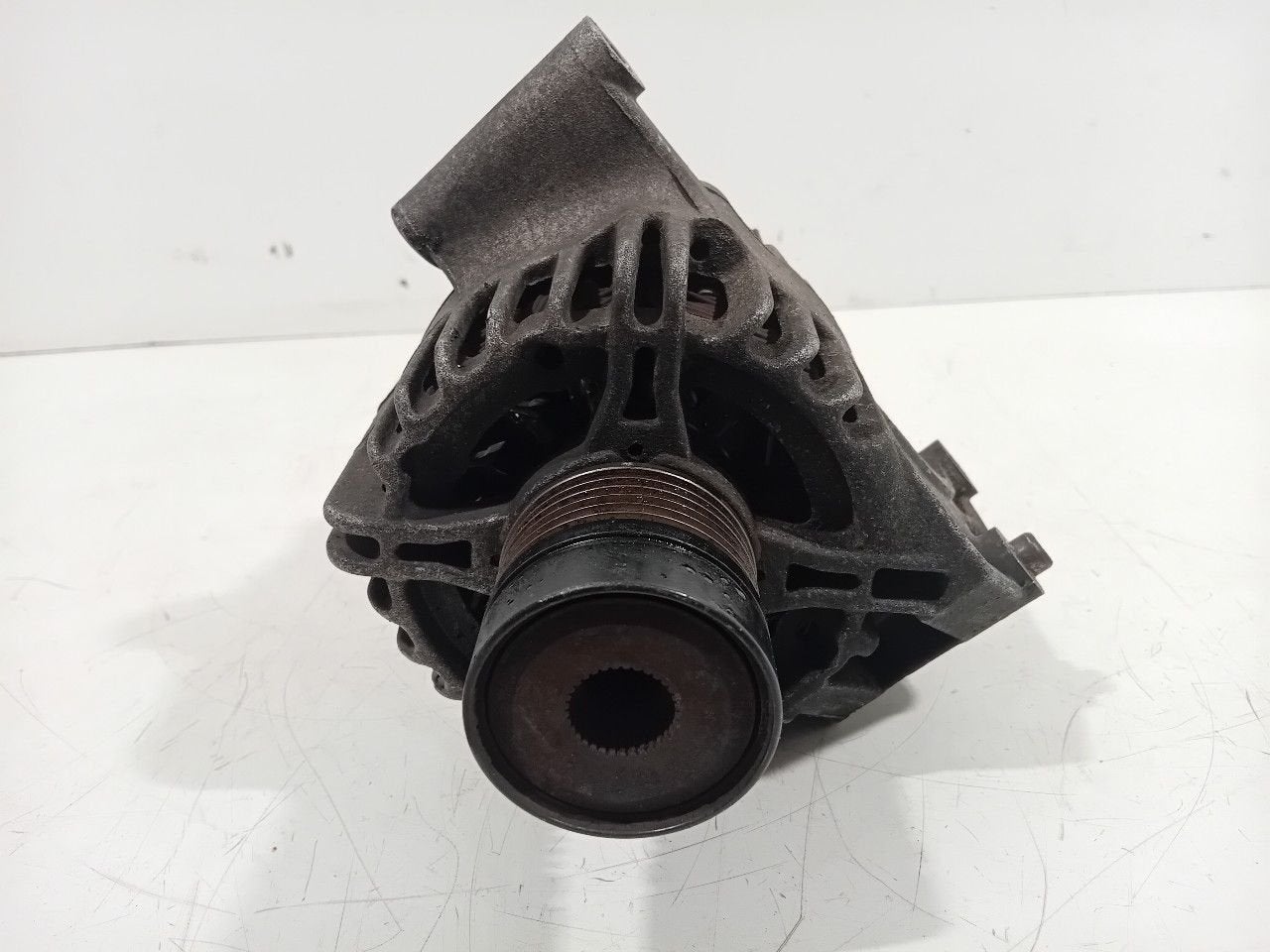 Dynamo Fiat Fiorino, Van der Ven Autorecycling B.V., Gebruikt, Ettenseweg 76, 4706 PB Roosendaal, The Netherlands, Herkomst onderdeel bekend
