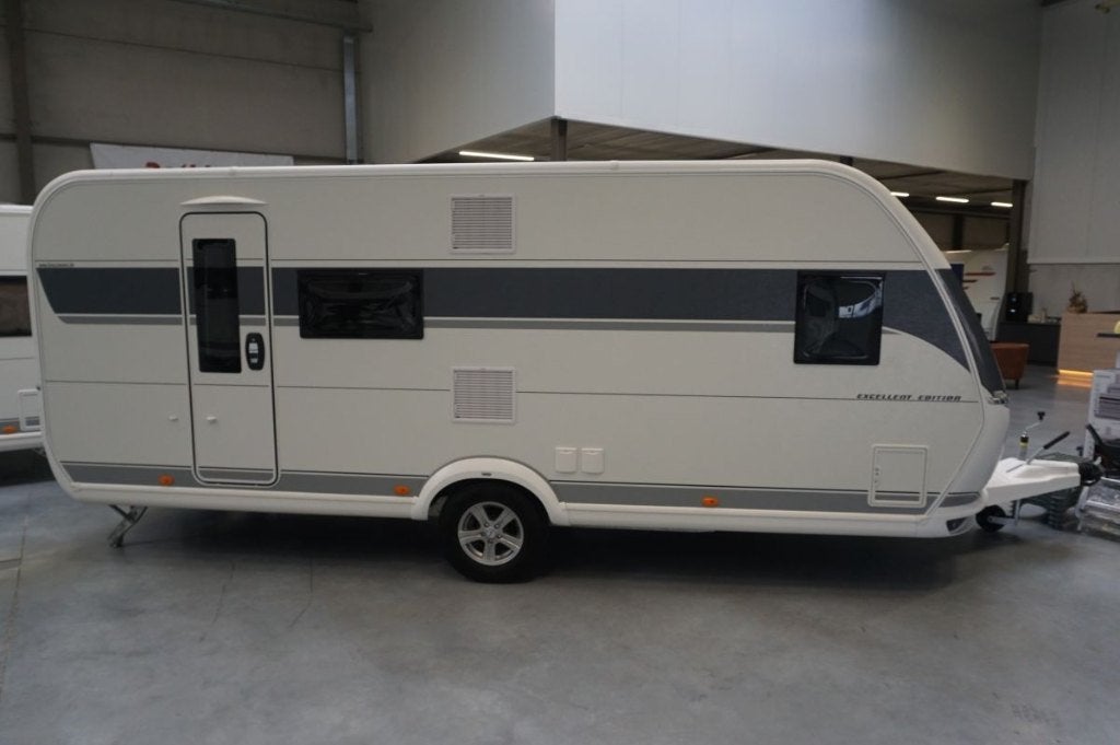 Caravane Hobby 560 Kfme 2024, Caravanes & Camping, 2 lits séparés, Hobby, Jusqu'à 6, Panneau solaire