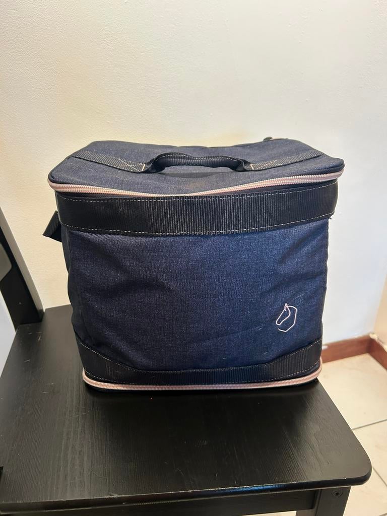 Sac de pansage pour mettre des brosses piur chevaux, Ophalen, Gebruikt