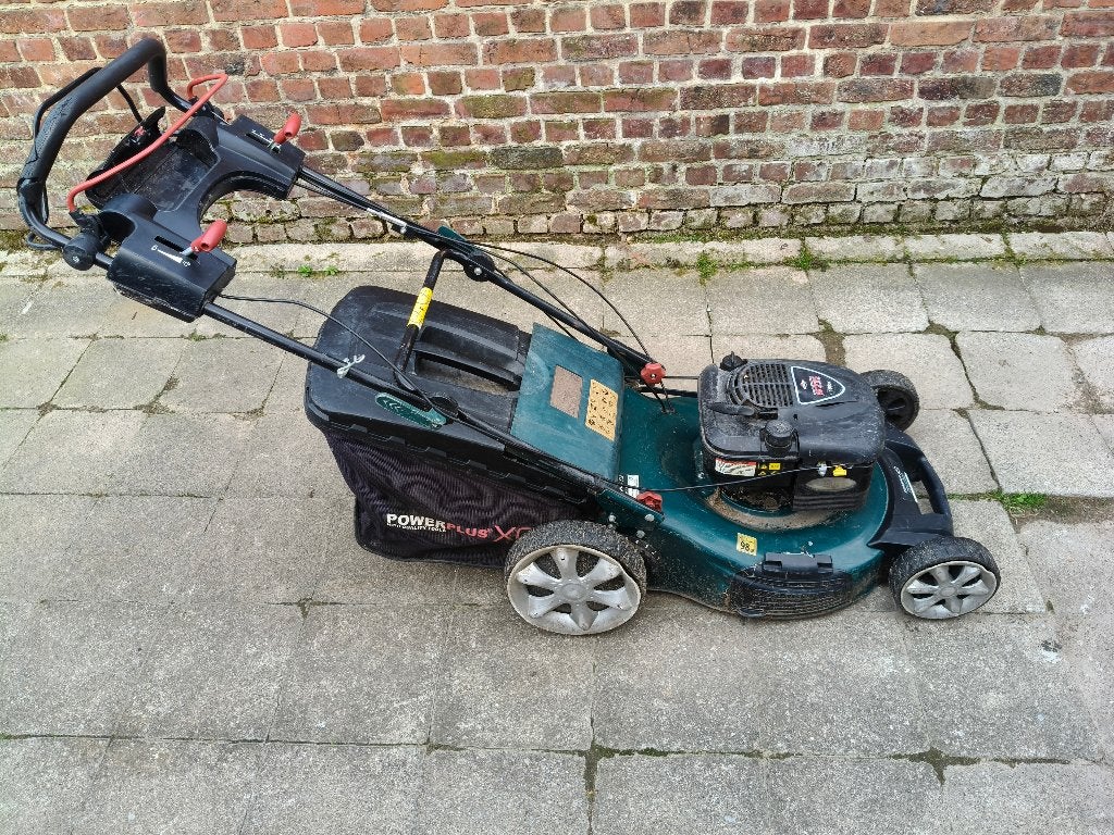Machine à gazon avec travail, Jardin & Terrasse, Enlèvement, Utilisé