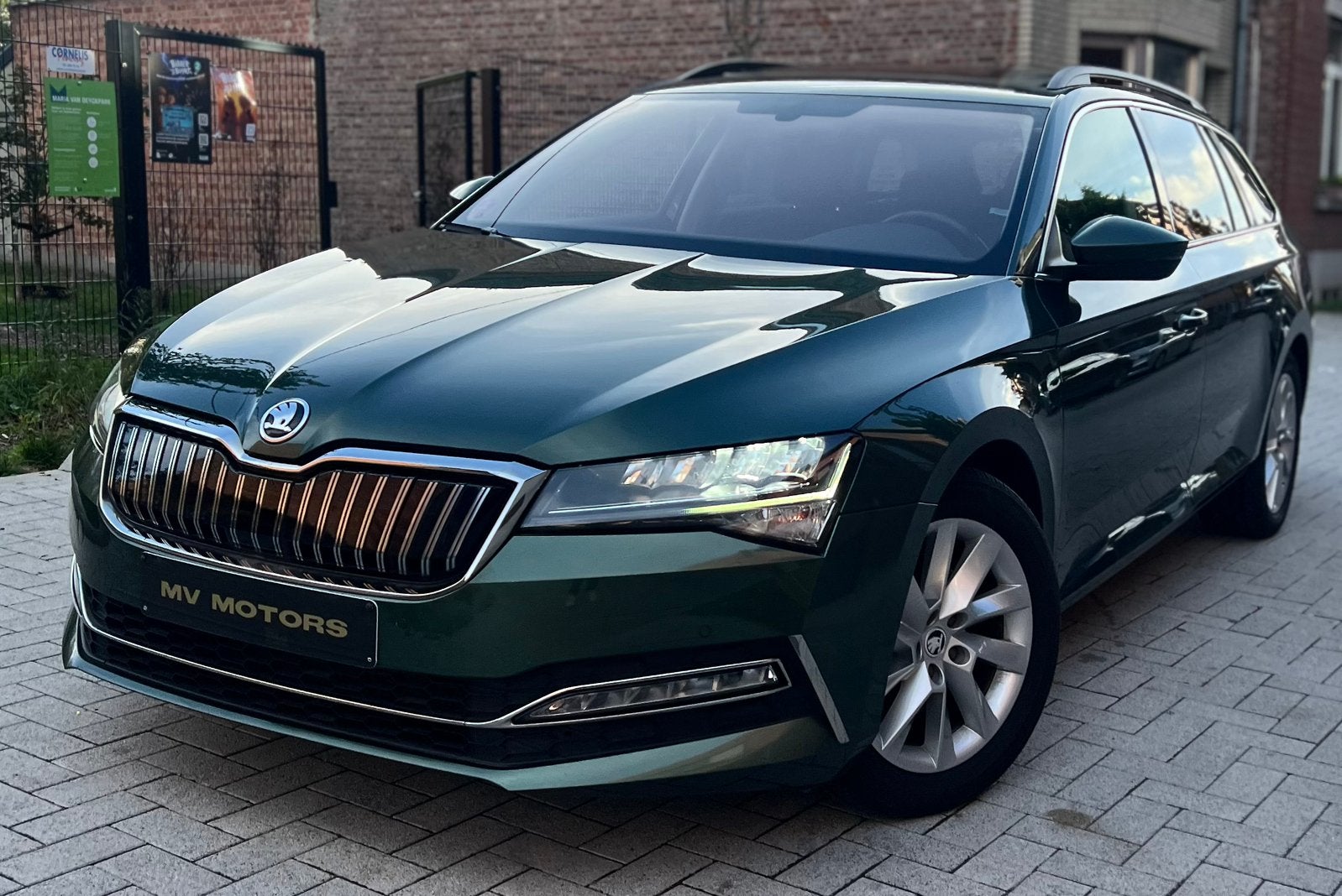 2020 Škoda Superb Combi 1.4 TSI IV PHEV Hybrid 218 PK, Auto's, Automaat, Dealer onderhouden, Stof, Euro 6
