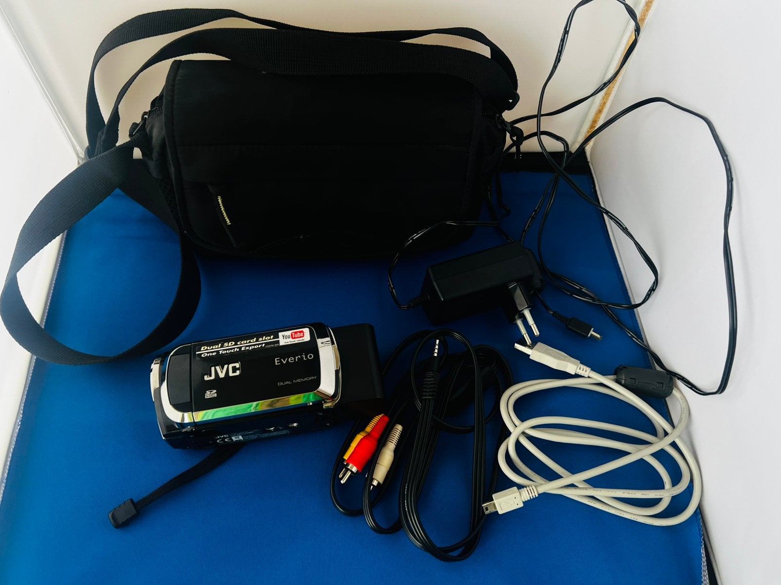 JVC Everio GZ-MS120BE Camcorder met tas en accessoires, Enlèvement ou Envoi, Comme neuf
