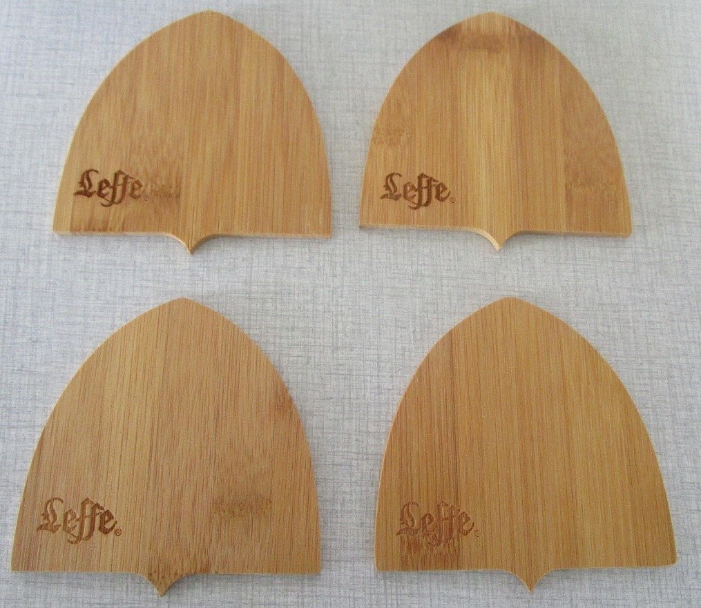 Set de 4 sous-verres en bois - marque de bière Leffe -, Enlèvement, Comme neuf, Sous-bock, Leffe