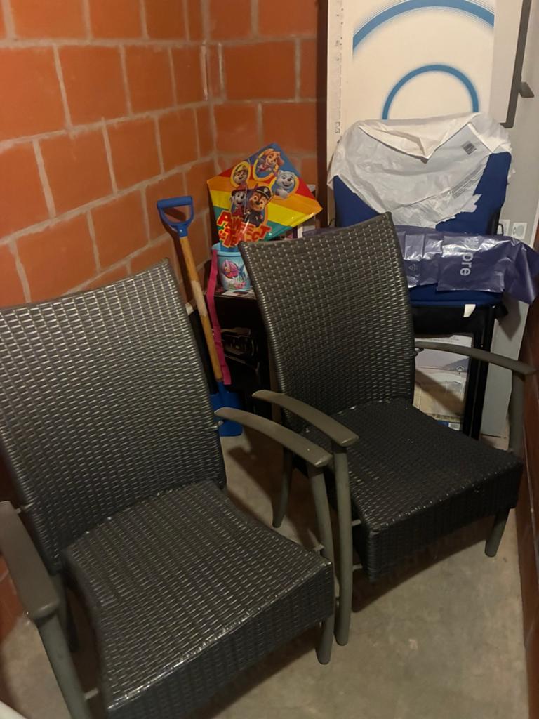 2 tuin/terrasstoelen af te halen in Middelkerke, Tuin en Terras, Ophalen, Zo goed als nieuw