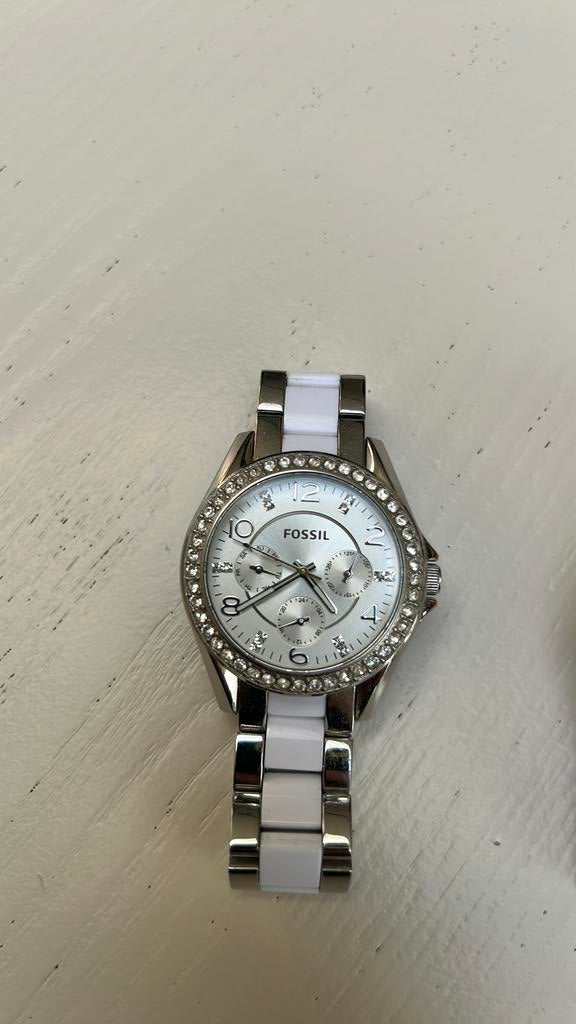 Horloges dames Fossil en Guess, Ophalen, Zo goed als nieuw, Fossil