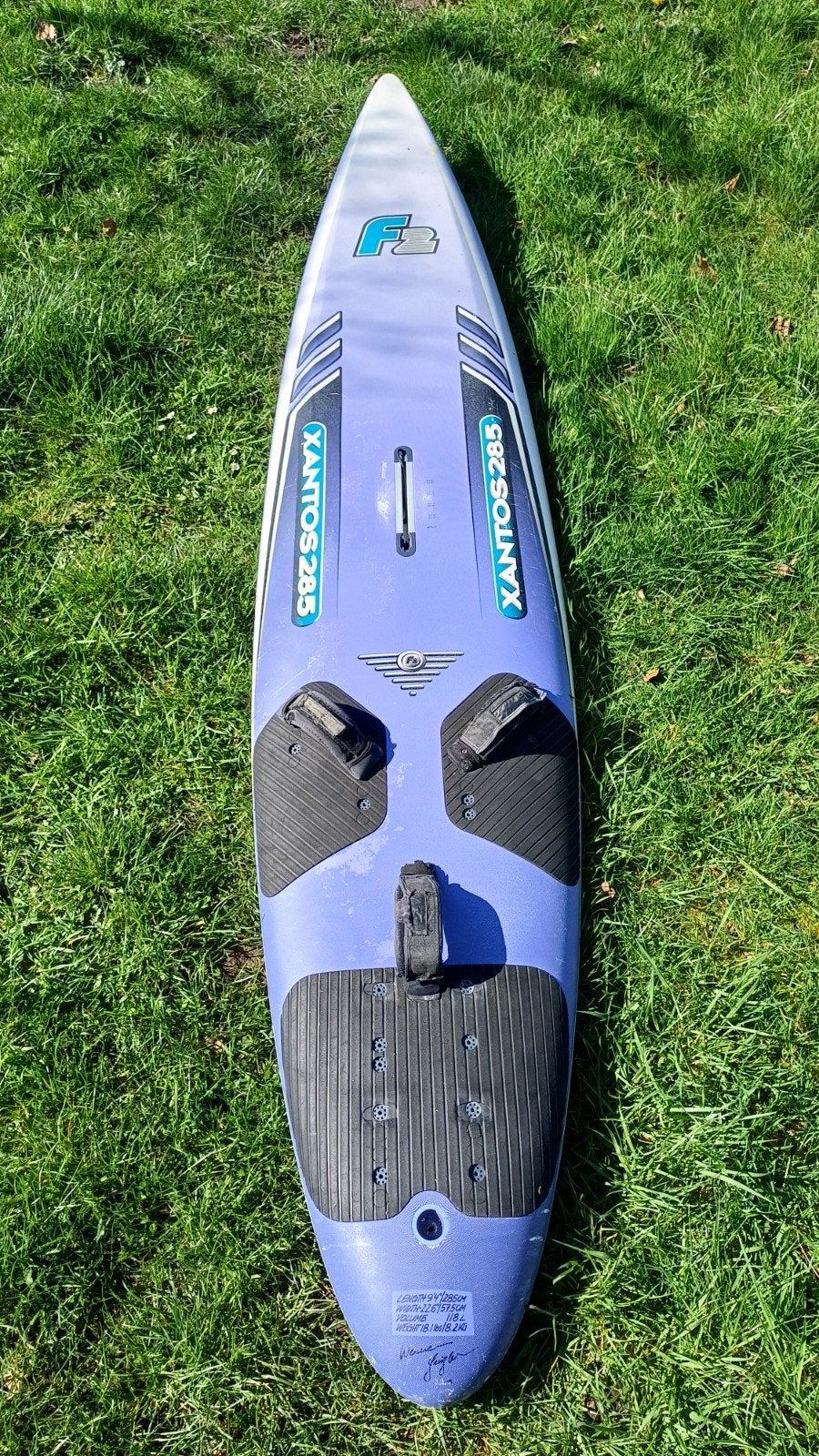 Planche à voile - F2 Xantos 285, Sports nautiques & Bateaux, Planche à voile, Utilisé, Aileron, F2, 250 à 300 cm, Avec straps