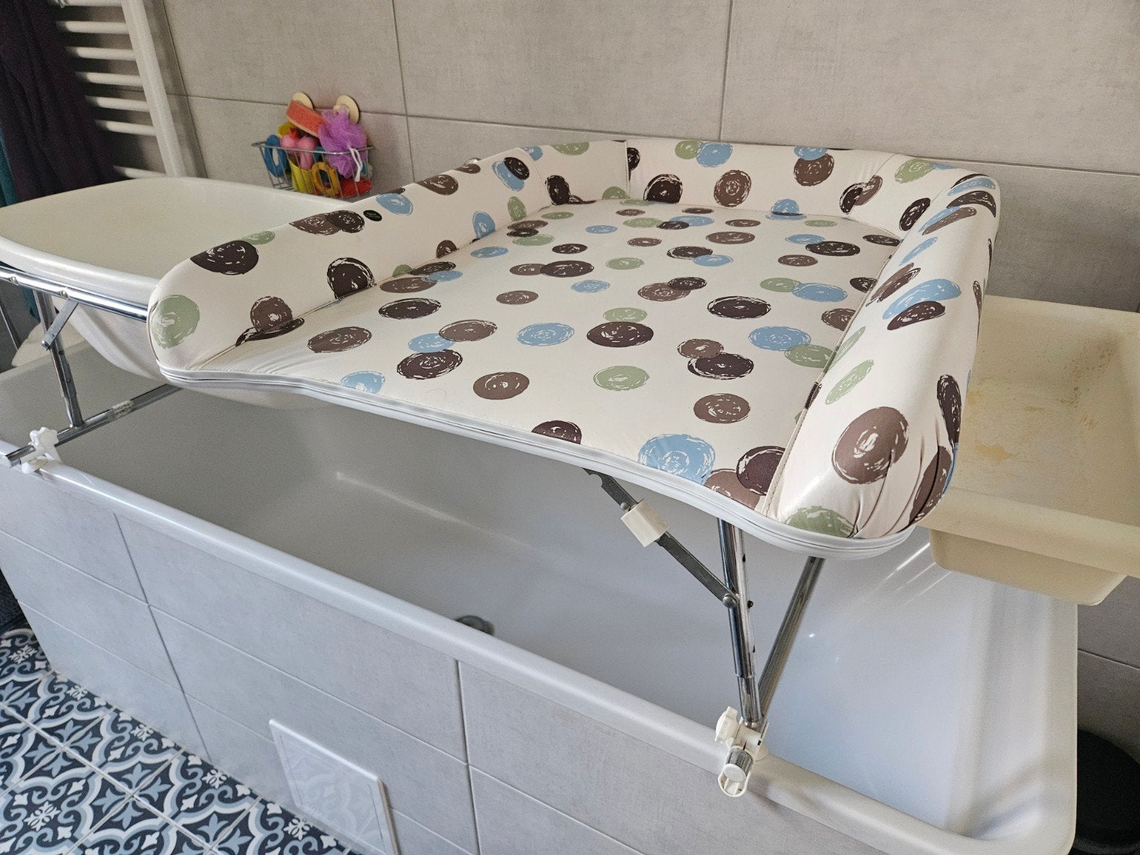 Combiné table à langer et baignoire Geuther, Enfants & Bébés, Bains & Soins, Baignoire, Enlèvement