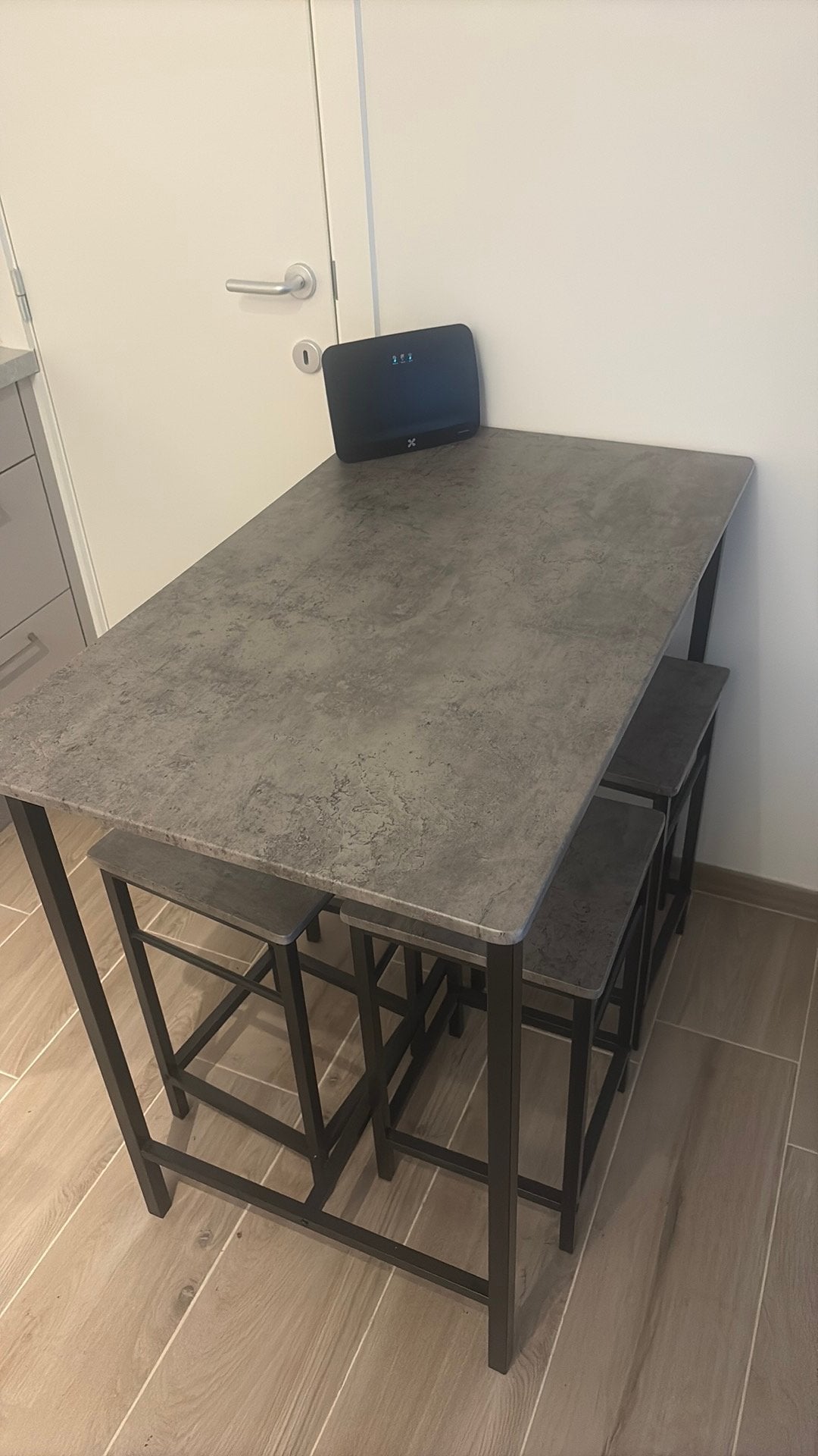 Eettafel mini, Ophalen, Zo goed als nieuw