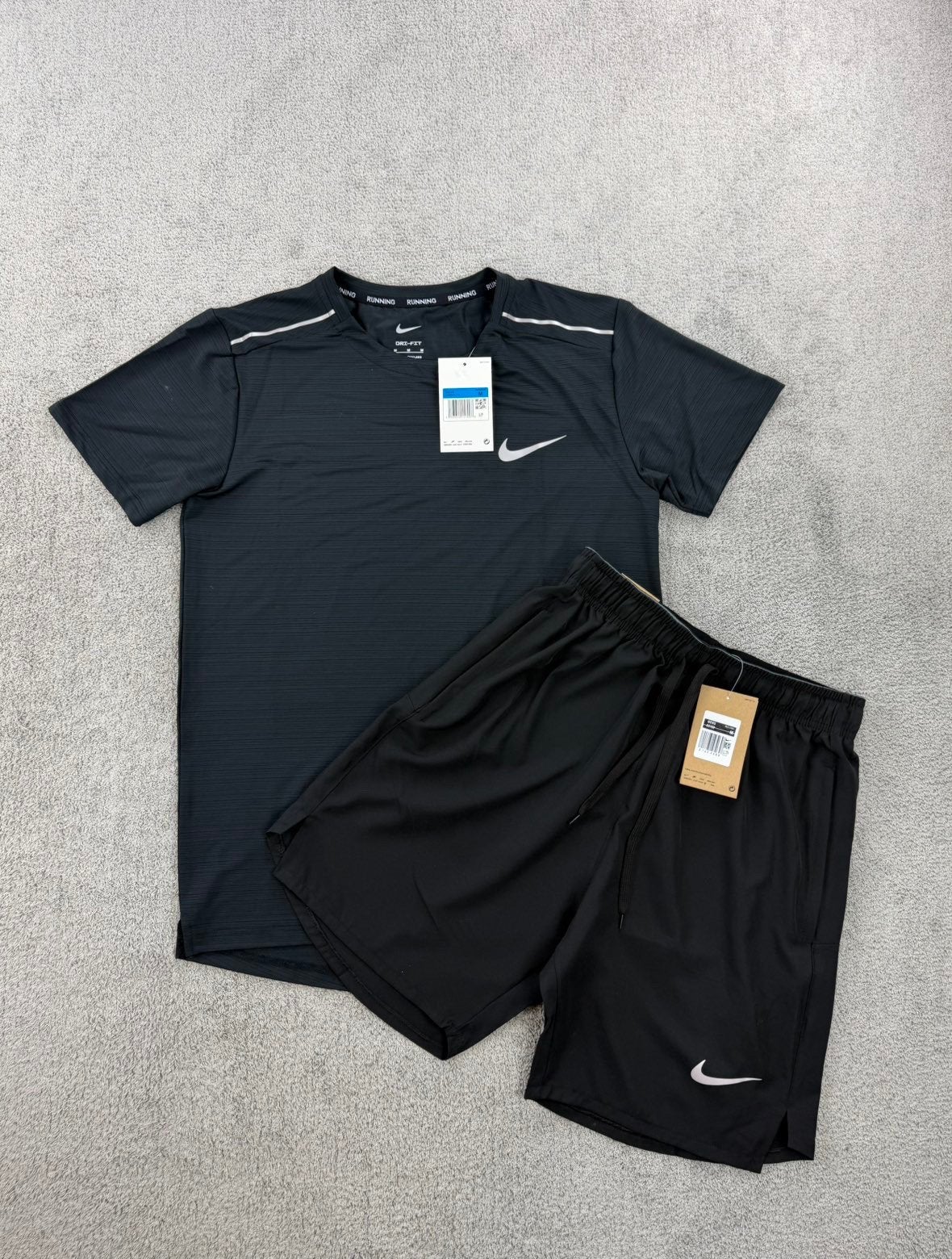 Ensemble Nike Dri-FIT Running Noir - Taille M- Neuf, Ophalen of Verzenden, Zo goed als nieuw, Zwart