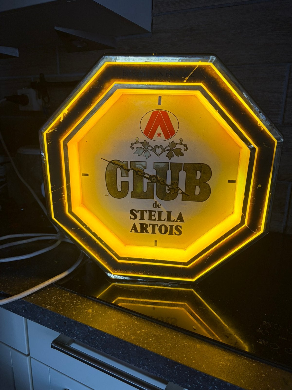 Lichtreclame club stella artois, Verzamelen, Ophalen, Gebruikt, Lichtbak of (neon) lamp