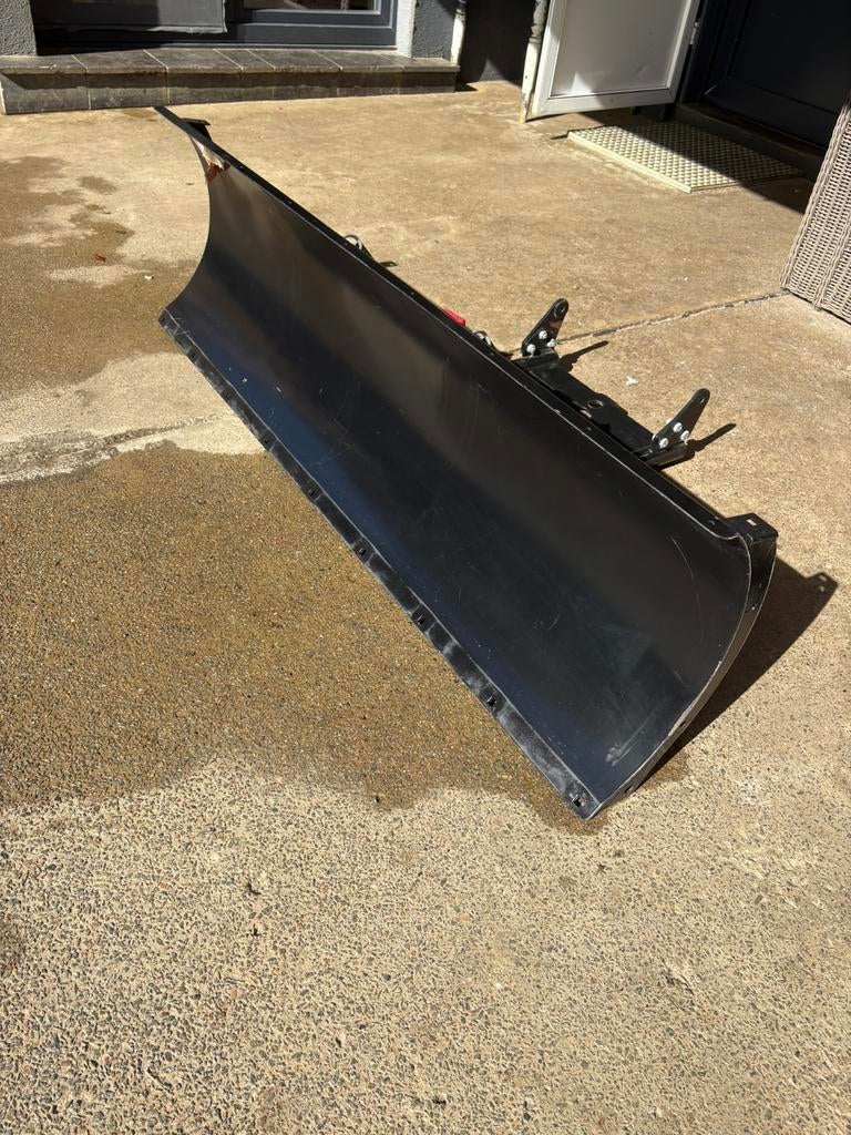 Sneeuwschuiver voor quad