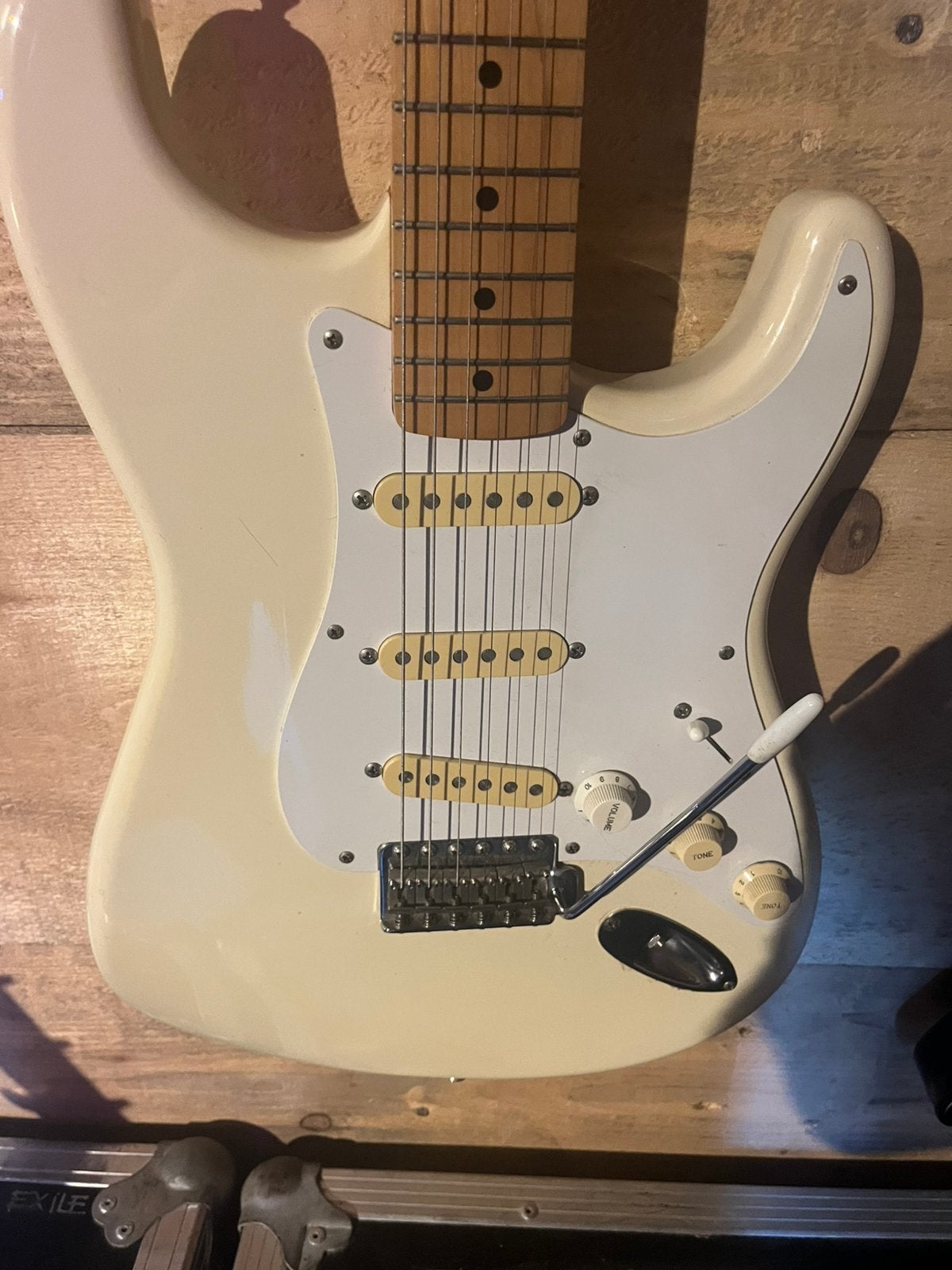 Fender Squier Stratocaster E-Series Made in Japan ‘84-‘87, Musique & Instruments, Instruments à corde | Guitares | Électriques