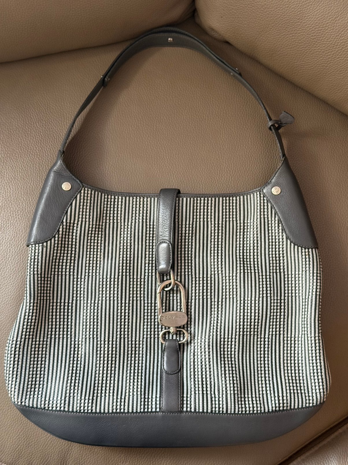 Sac à épaule Treille Toile en Cuir Delvaux gris blanc, Enlèvement ou Envoi, Comme neuf, Blanc