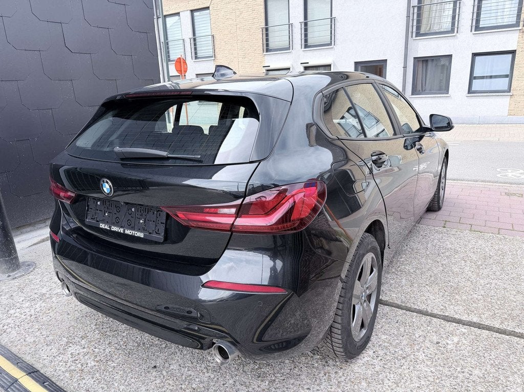BMW 118 dA Edition Automaat | Apple CarPlay | Camera | Cruis, Auto's, BMW, Automaat, Gebruikt, Bedrijf, 5 deurs