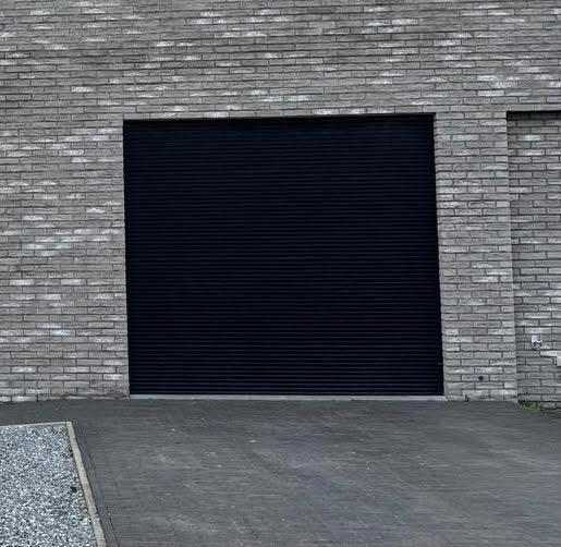 Sectionale garagepoort met lamellenbeslag, Ophalen, Zo goed als nieuw