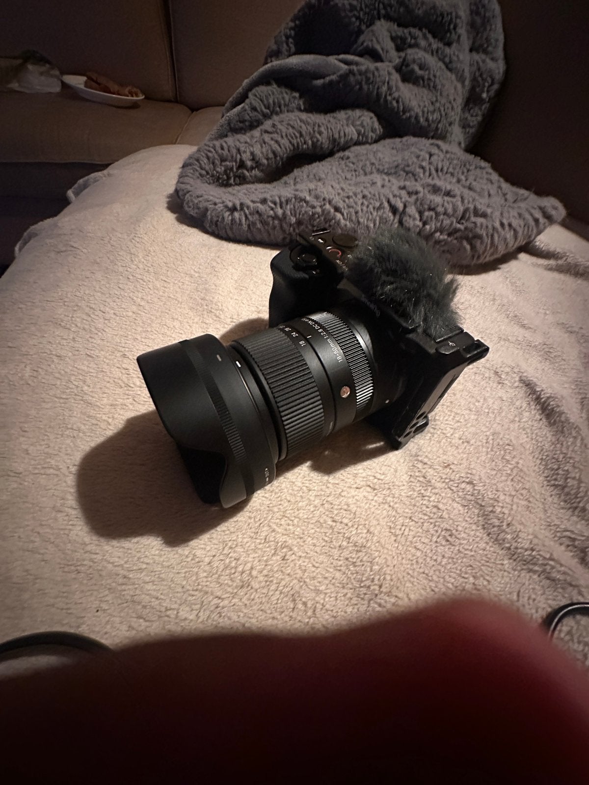 Sony ZV-E10 + Sigma 18-50mm F2.8, Audio, Tv en Foto, Ophalen, Zo goed als nieuw, Sigma