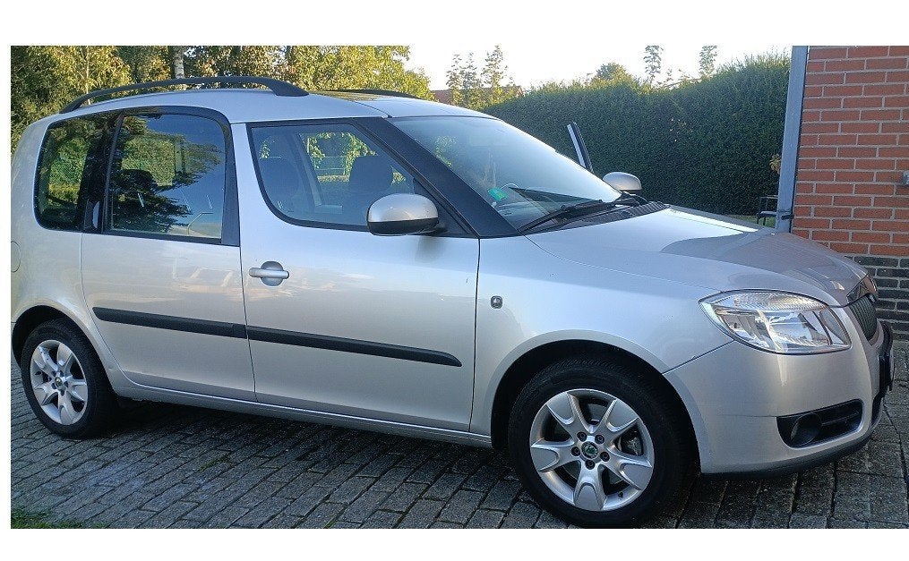 Skoda Roomster 1.4 diesel 257d km 2006 propre, Argent ou Gris, Achat, Attache-remorque, Boîte manuelle